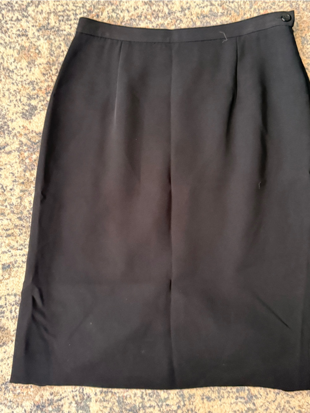 Jones New York Women’s Black Solid Lined Knee Straight Pencil Skirt